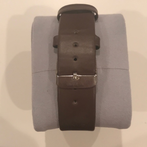 Watch - Picture 2 of 3